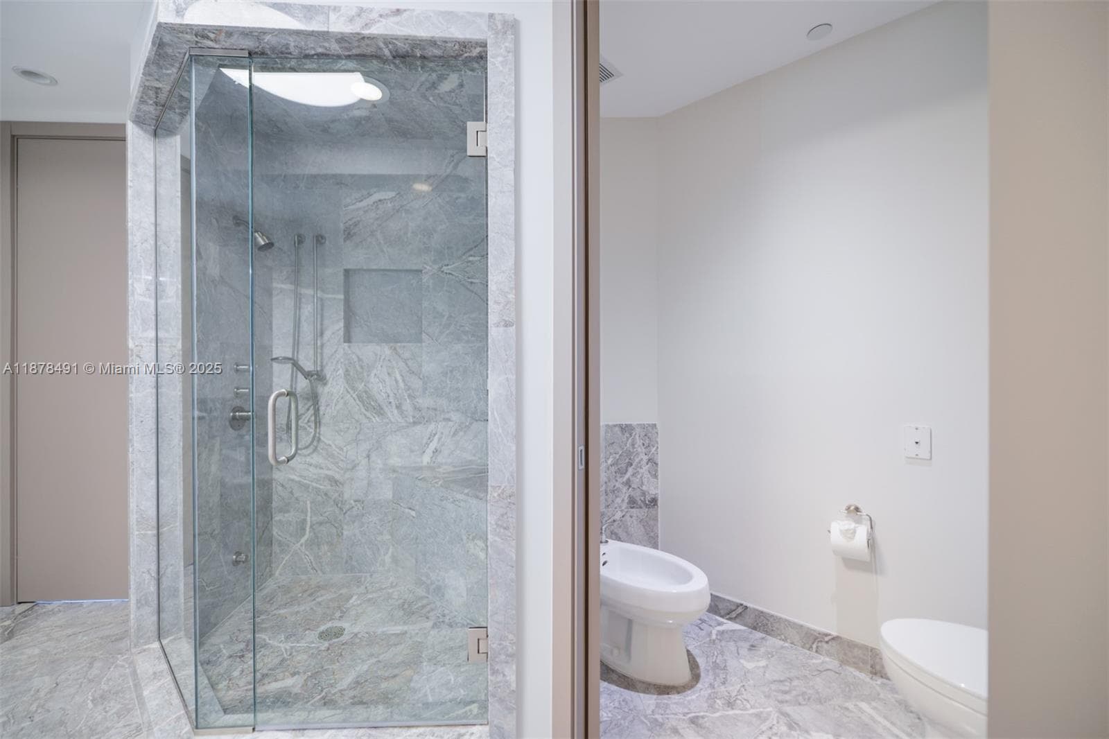 16051 Collins Ave 2102 photo 22
