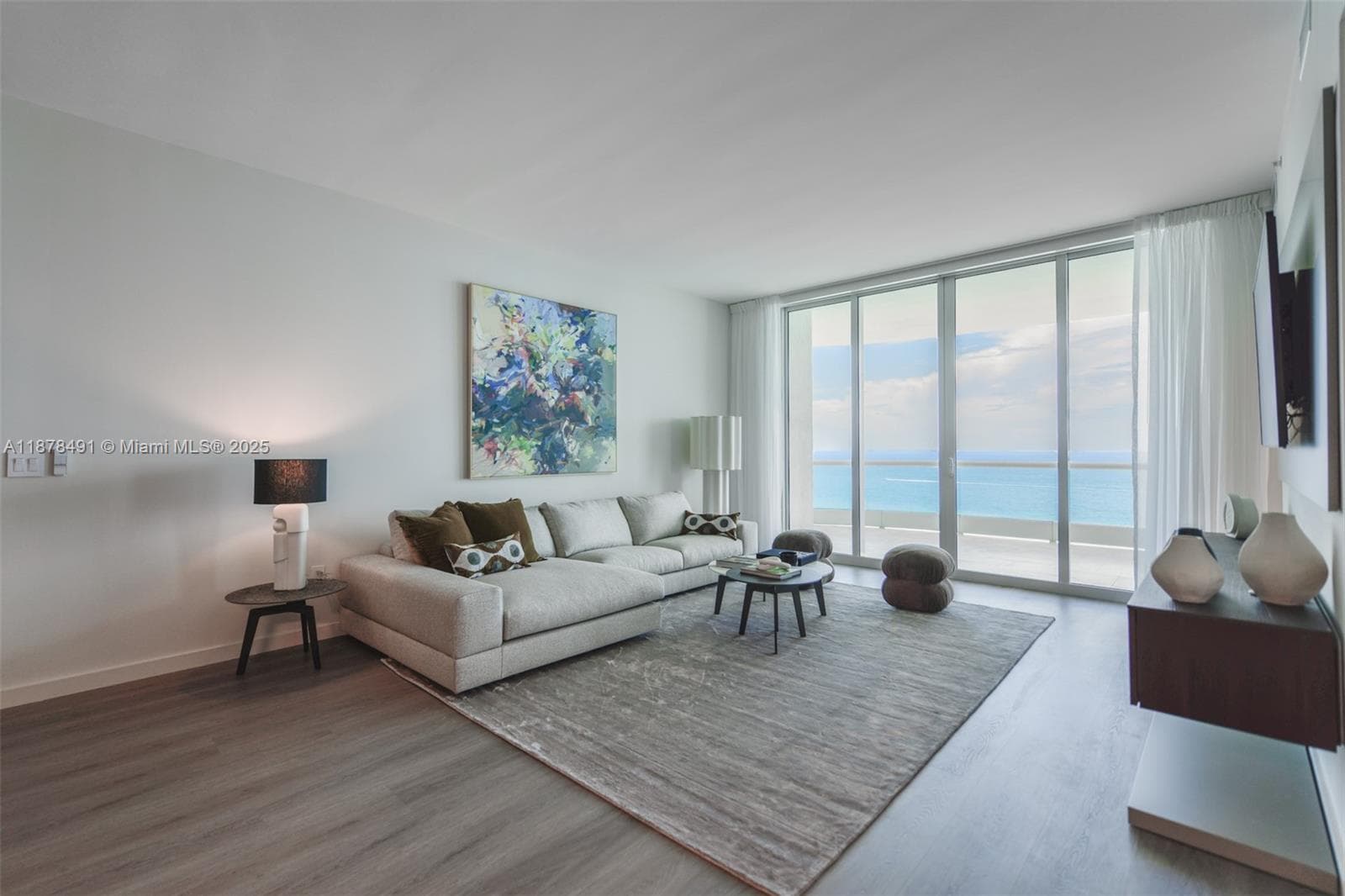 16051 Collins Ave 3
