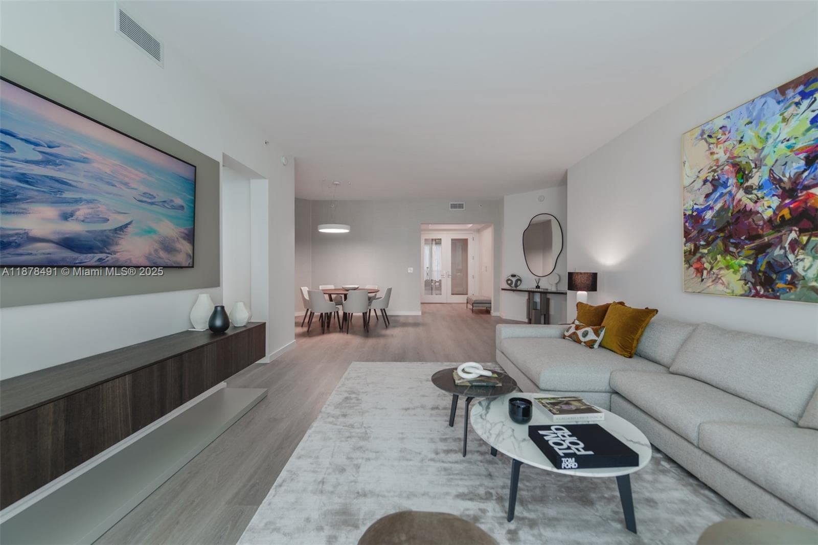 16051 Collins Ave 5