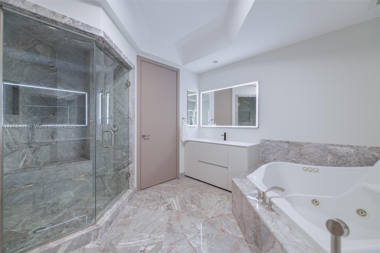 16051 Collins Ave 2102 photo 19