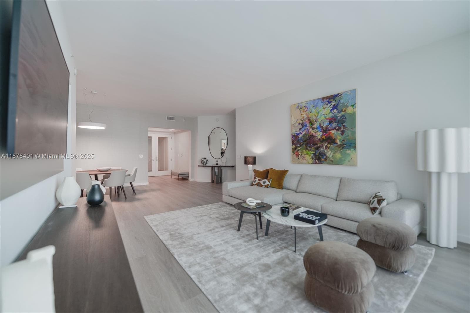 16051 Collins Ave 4