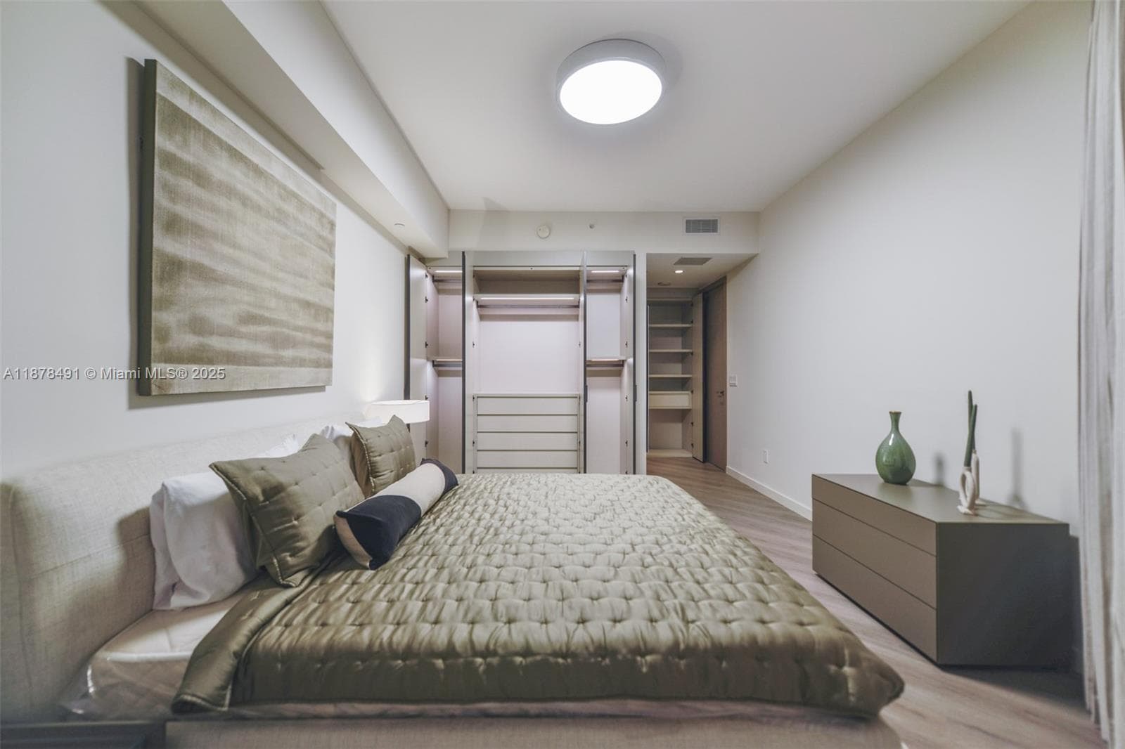16051 Collins Ave 2102 photo 25