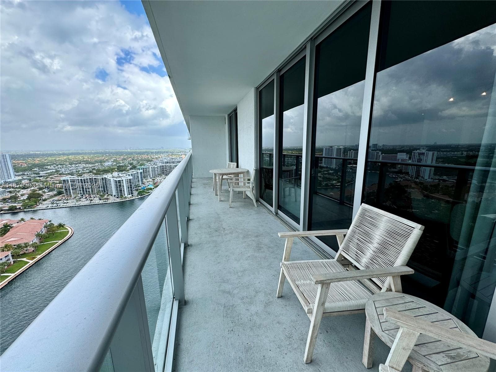 4010 S Ocean Dr R2406 photo 17