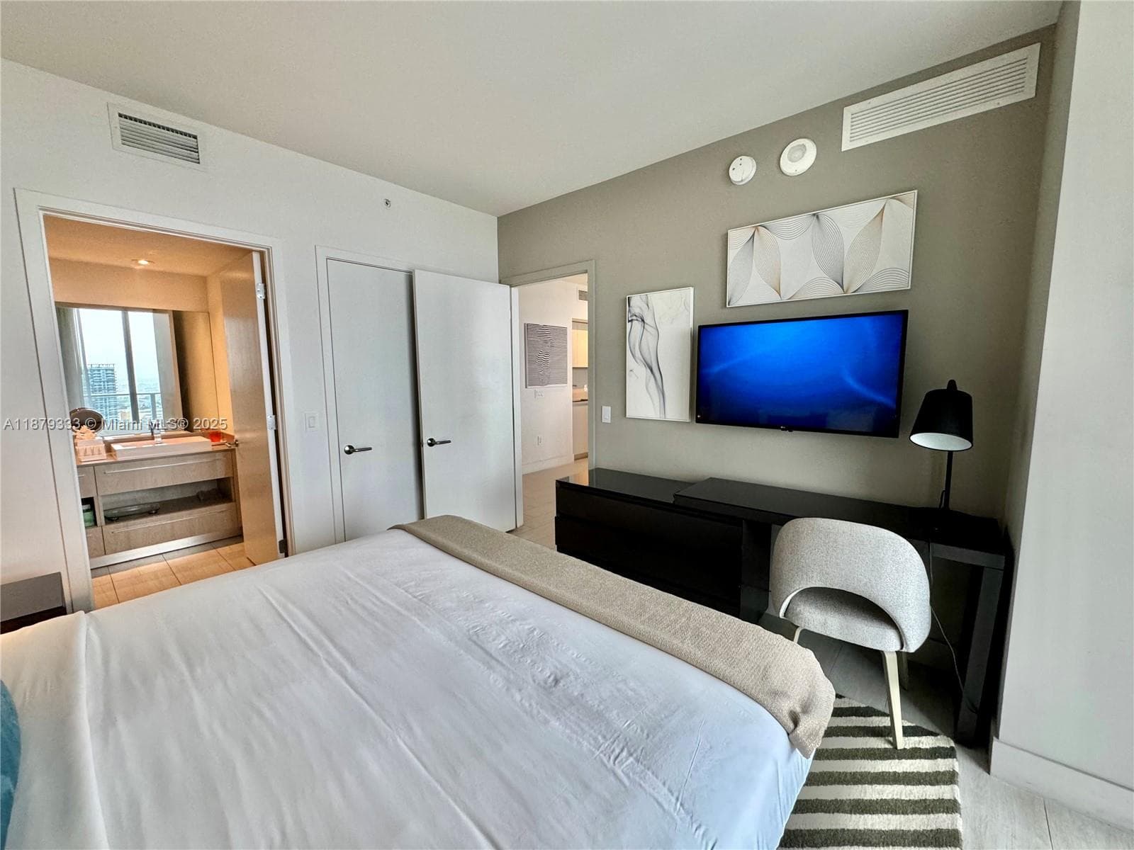 4010 S Ocean Dr R2406 photo 7