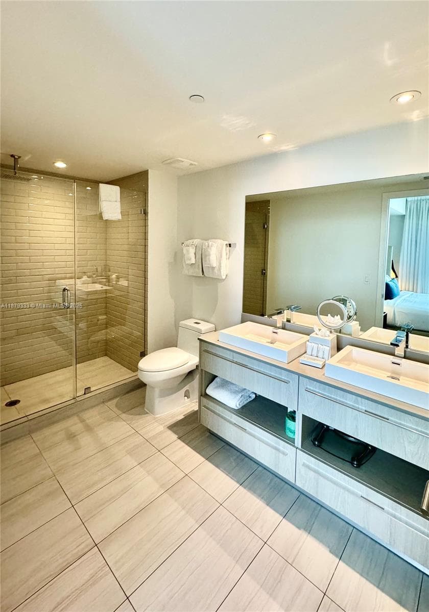 4010 S Ocean Dr R2406 photo 8