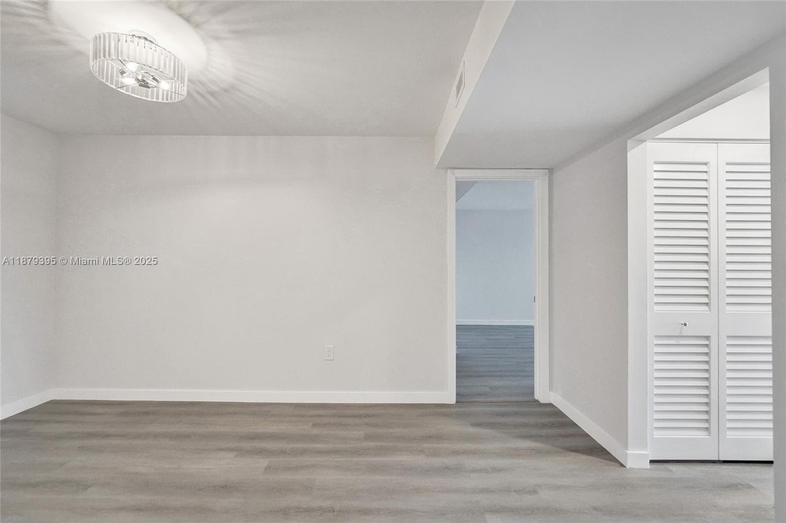 1201 Ocean Dr 2509S PH photo 23