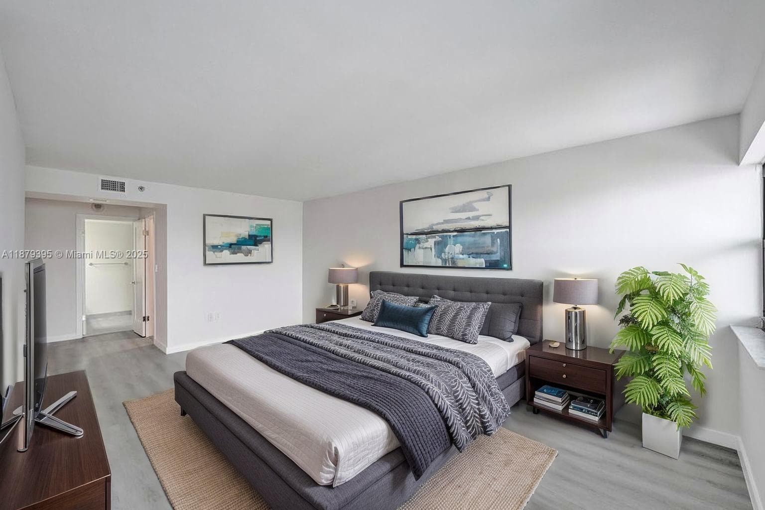 1201 Ocean Dr 5