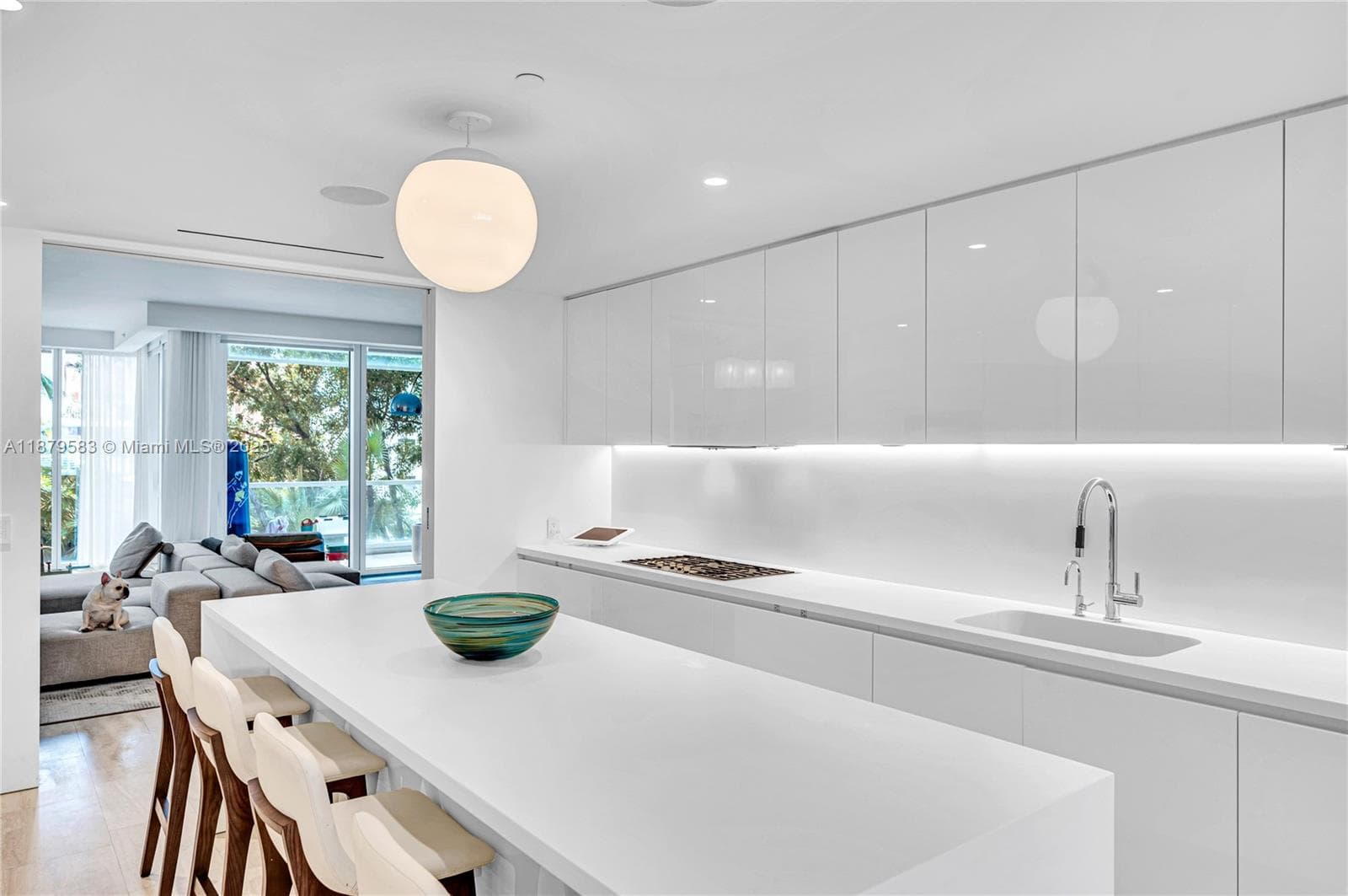 9001 Collins Ave S-201 photo 22