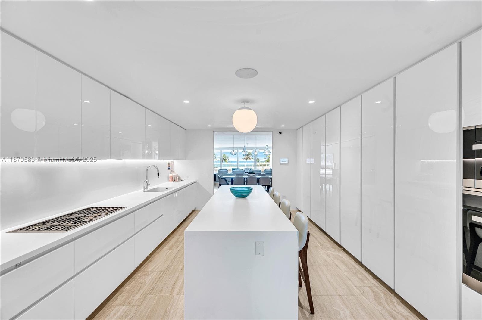 9001 Collins Ave S-201 photo 18