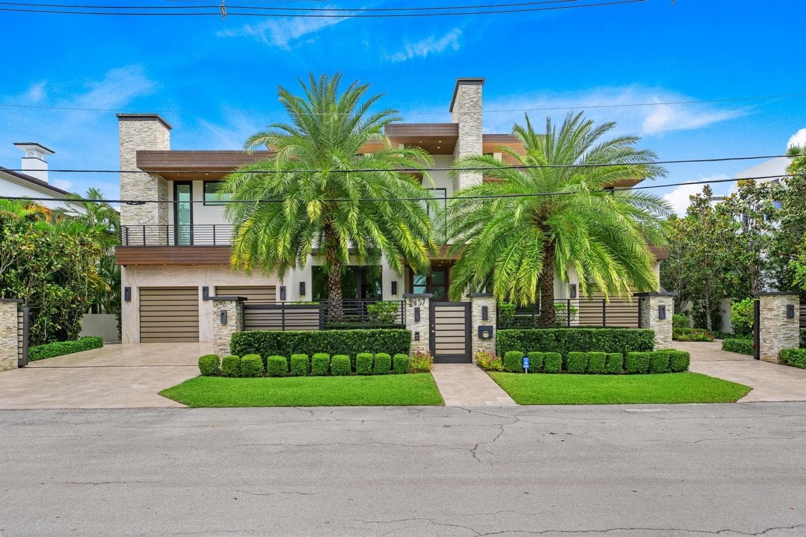 2437 Delmar Place 3