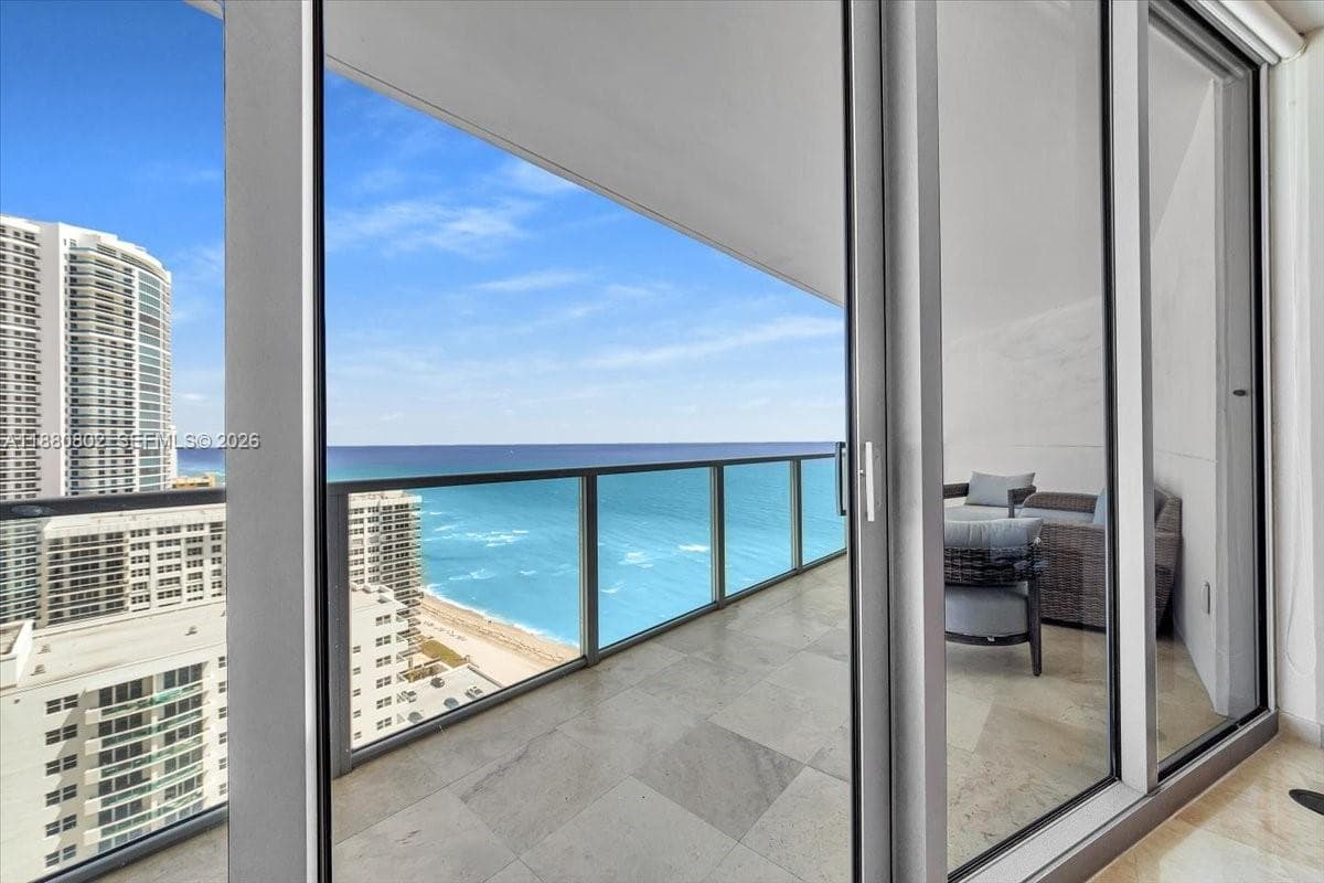 3101 Ocean Dr 4