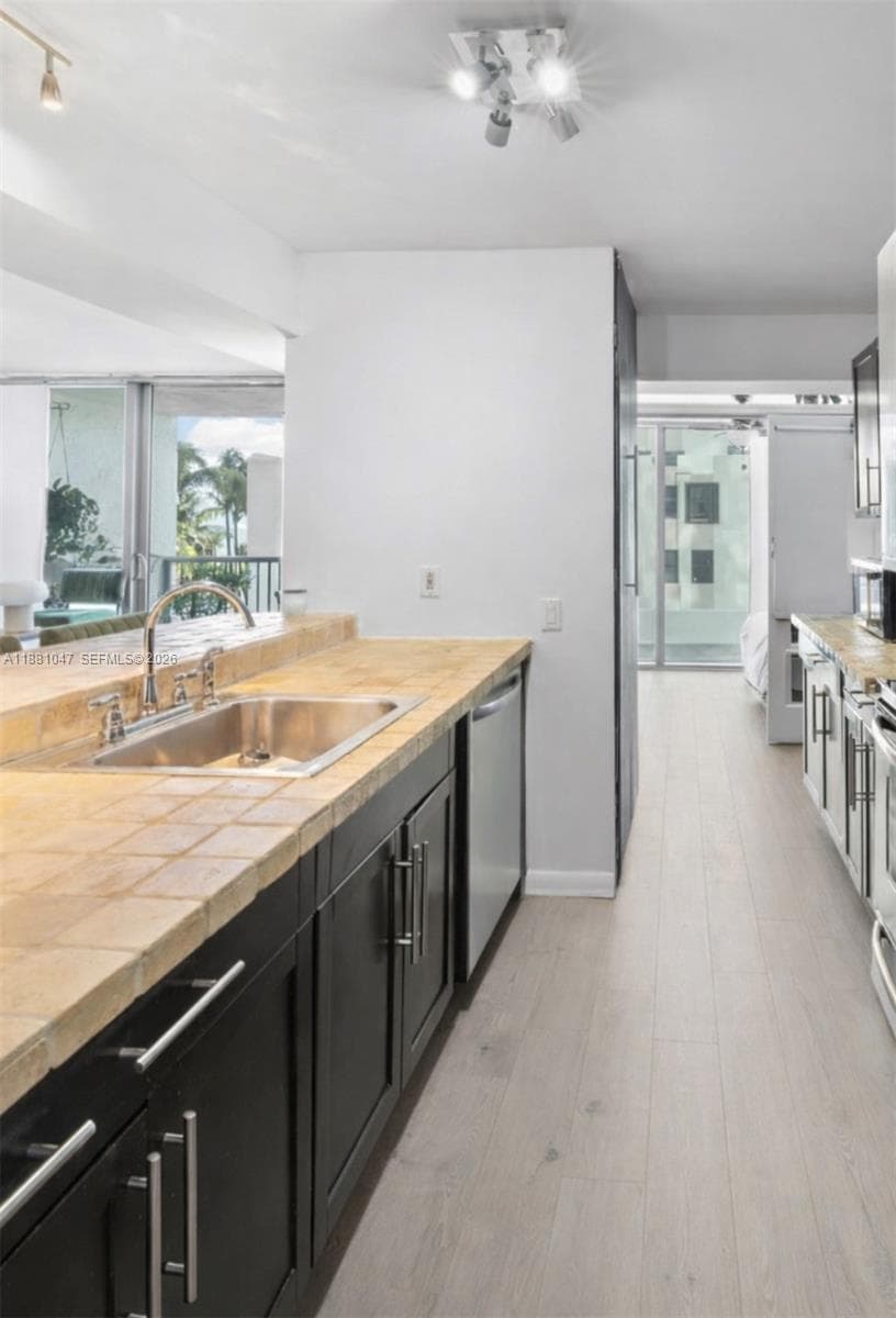 2655 Collins Ave 510 photo 12