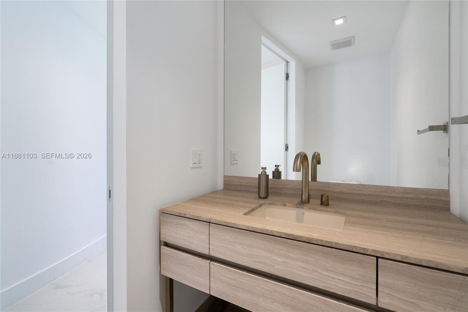 18975 Collins Ave 1104 photo 24