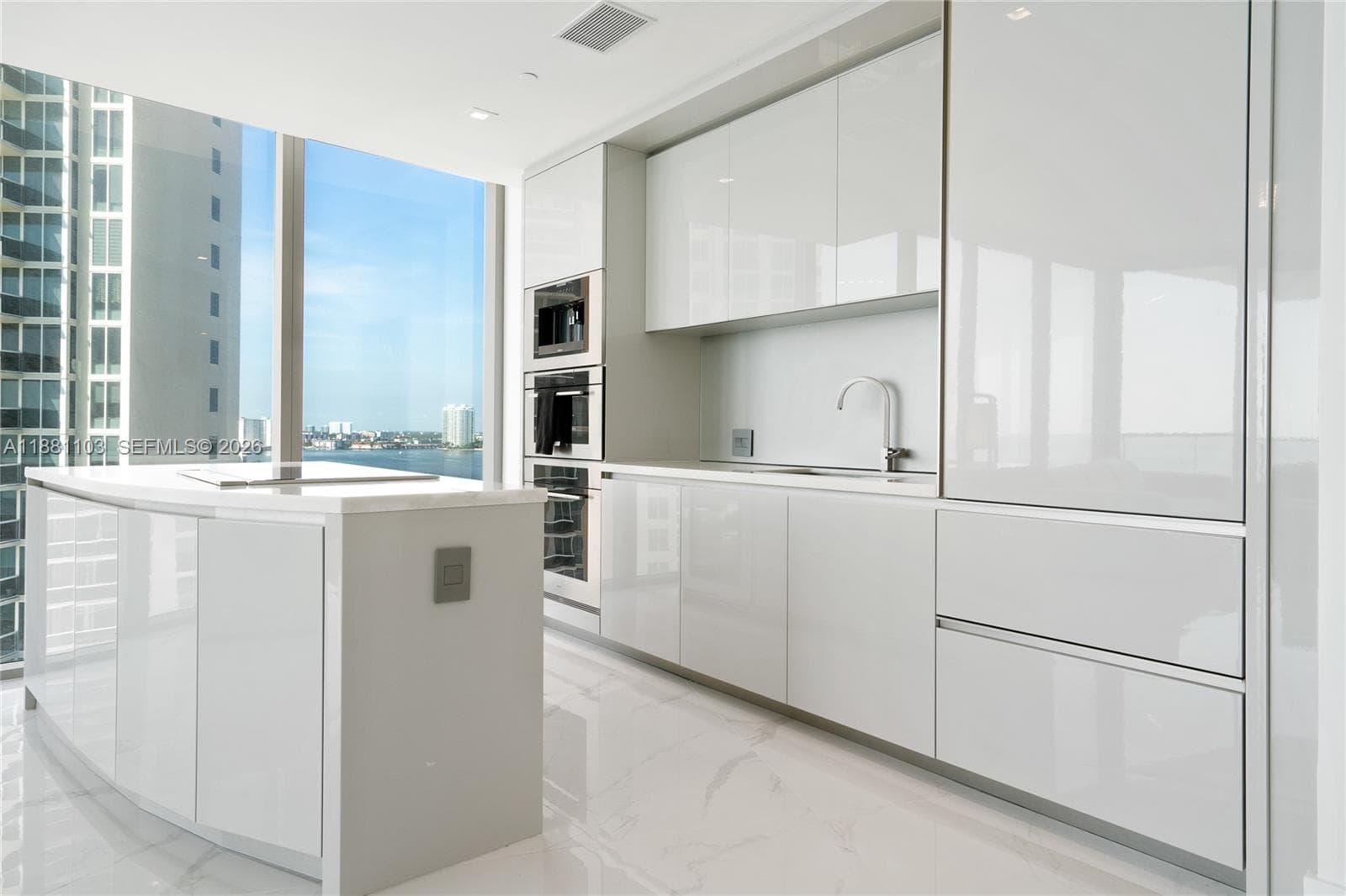 18975 Collins Ave 1104 photo 19