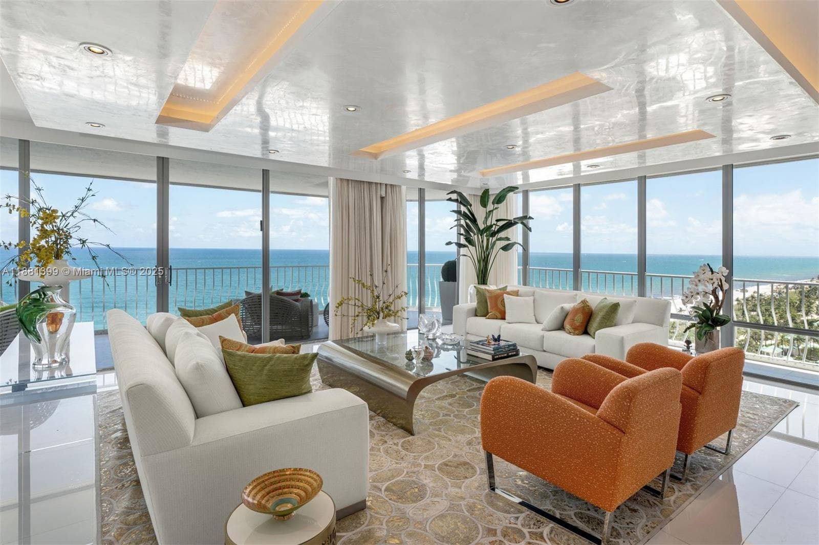 10155 Collins Ave 4