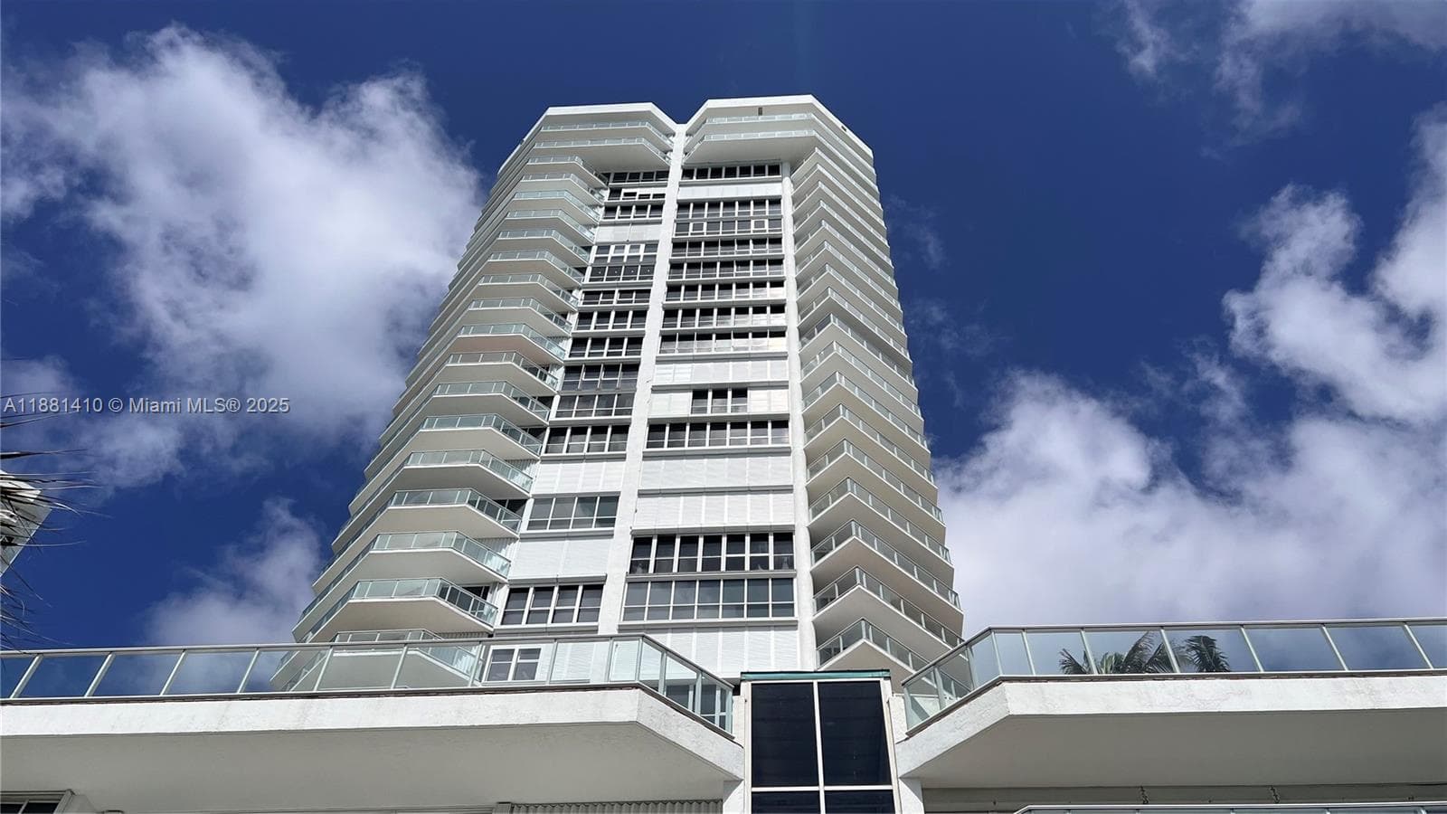 16485 Collins Ave 2334 photo 8
