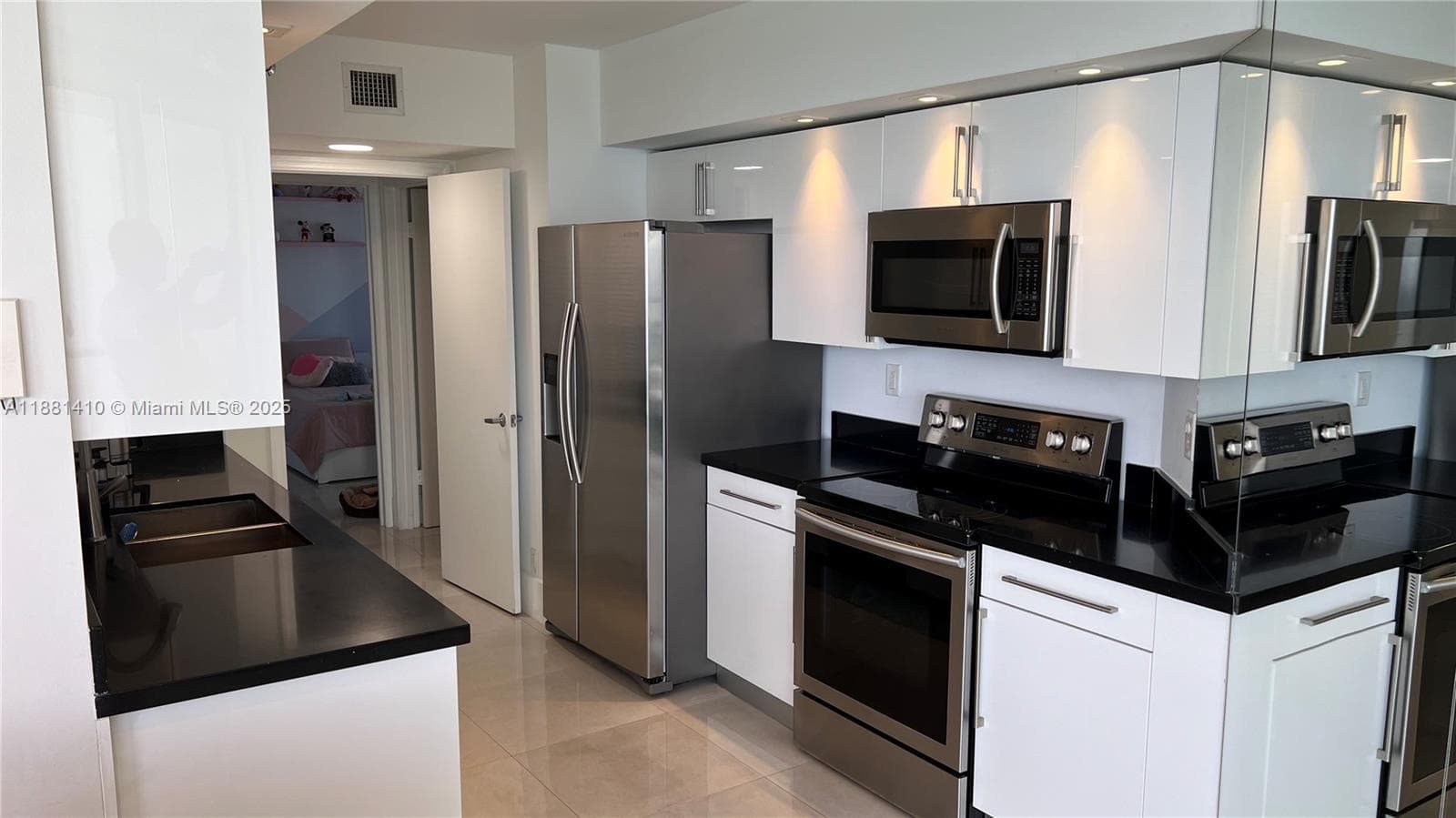 16485 Collins Ave 2334 photo 25