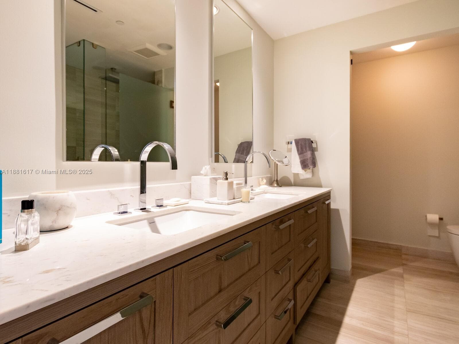 360 Ocean Dr 304S photo 18