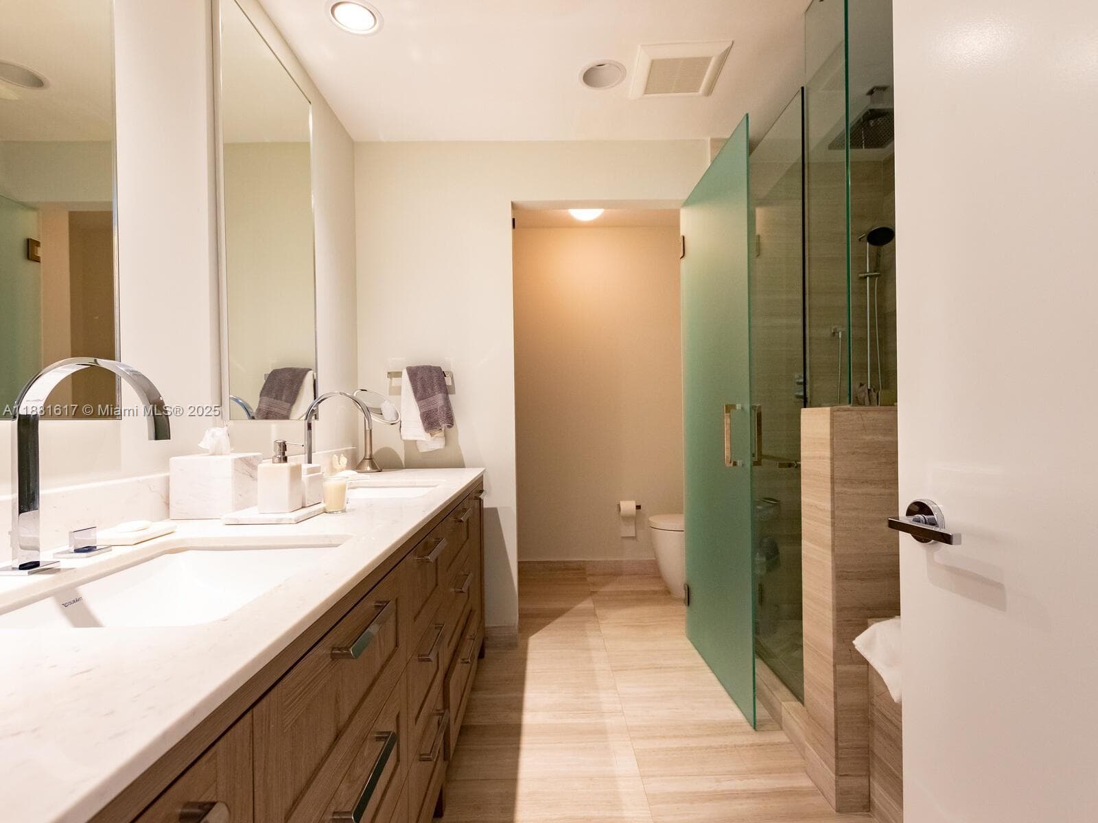360 Ocean Dr 304S photo 19