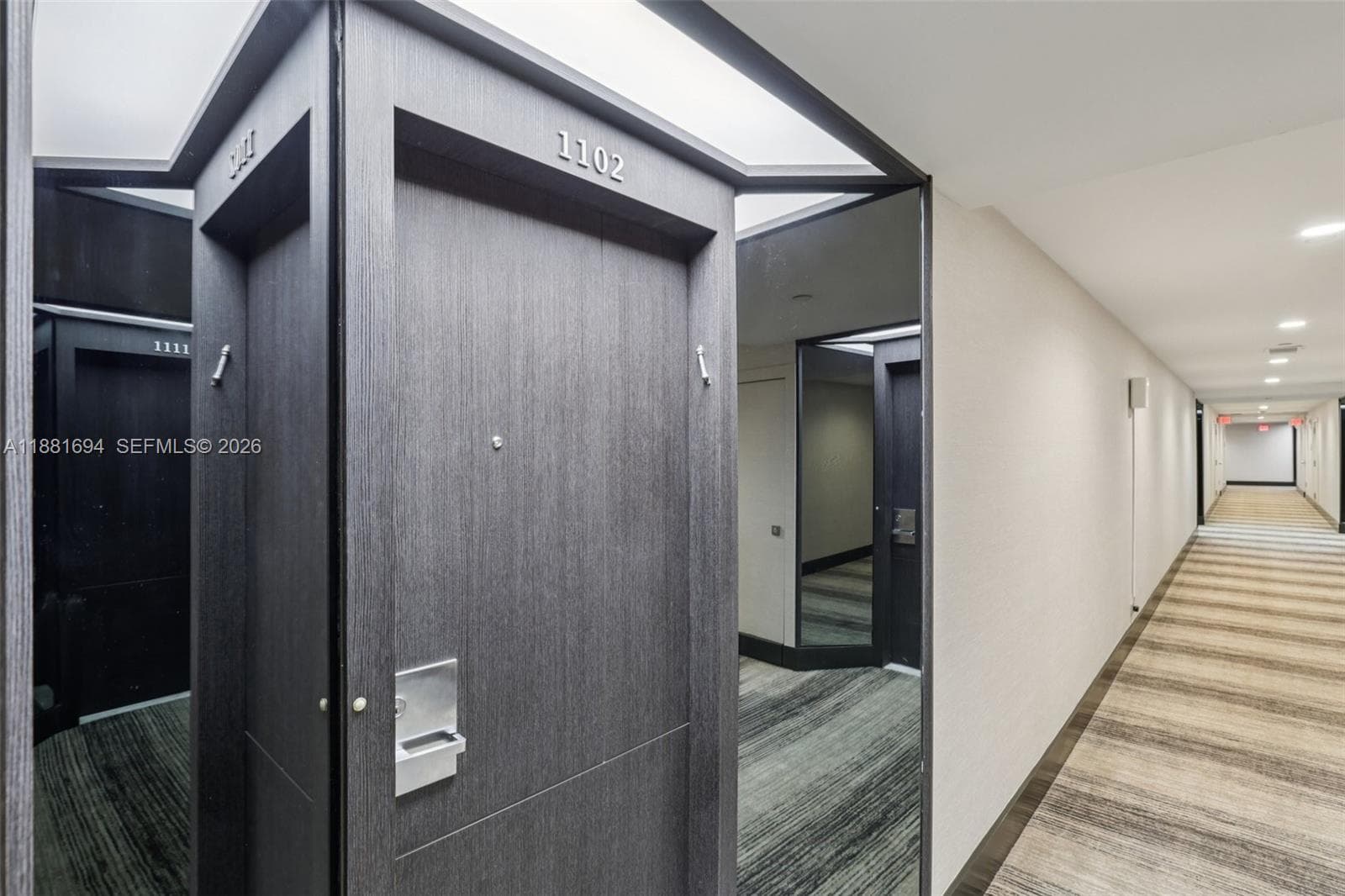 20191 E Country Club Dr 1102 photo 22