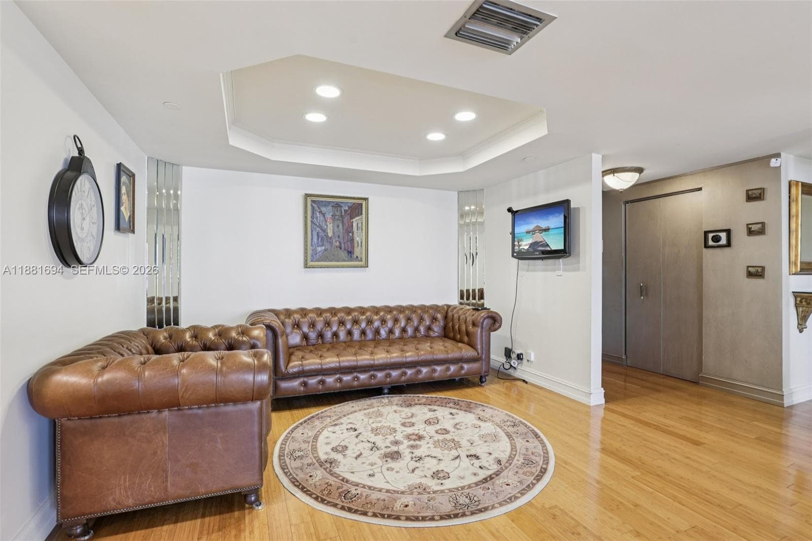 20191 E Country Club Dr 1102 photo 7