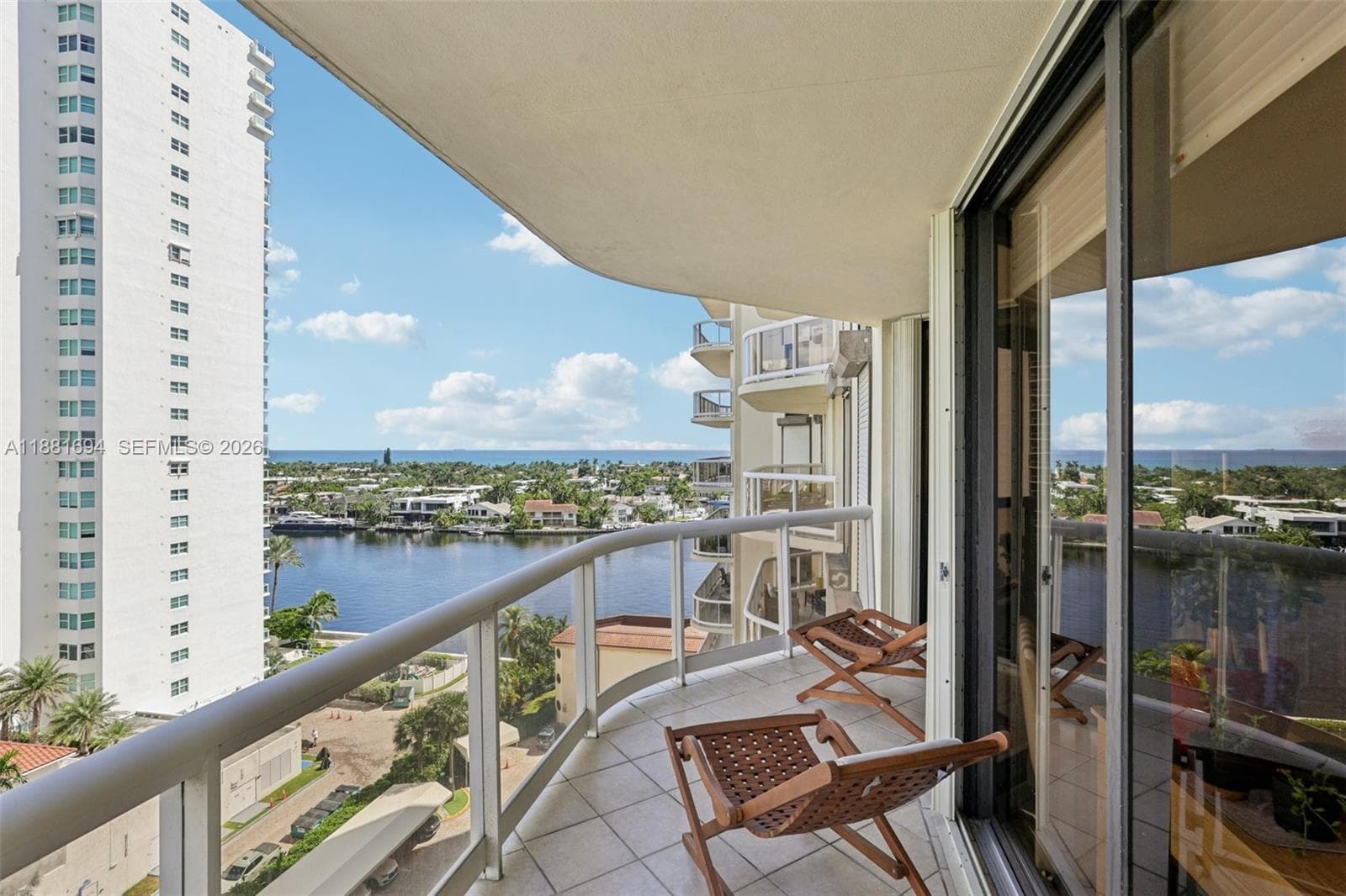 20191 E Country Club Dr 1102 photo 20