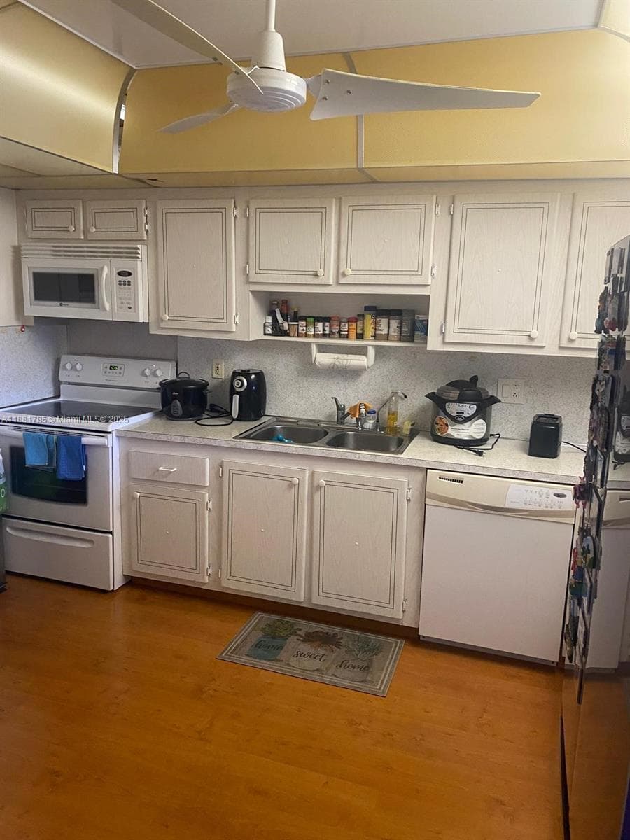 200 Diplomat Pkwy 329 photo 6
