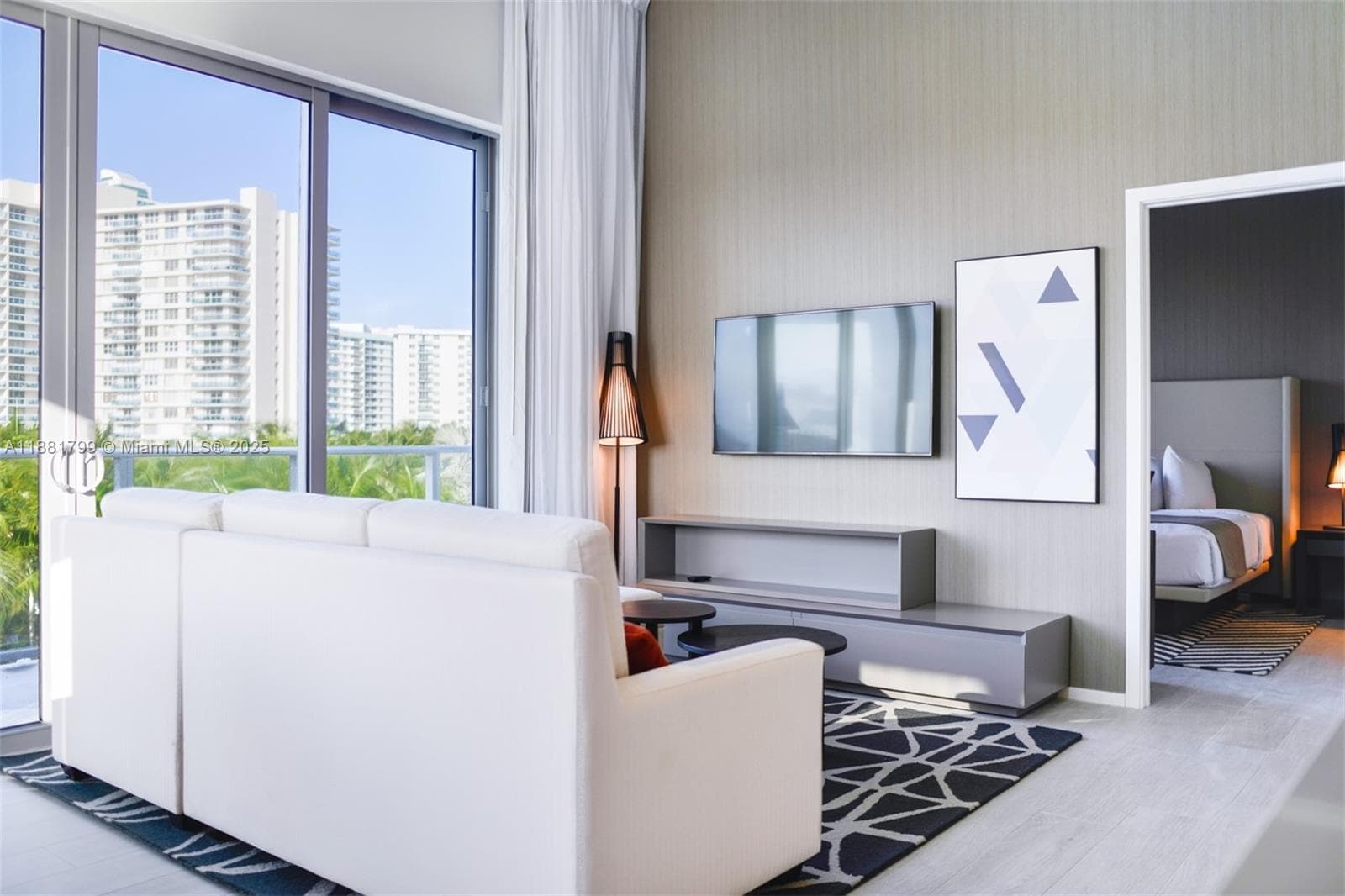 4010 Ocean Dr 5