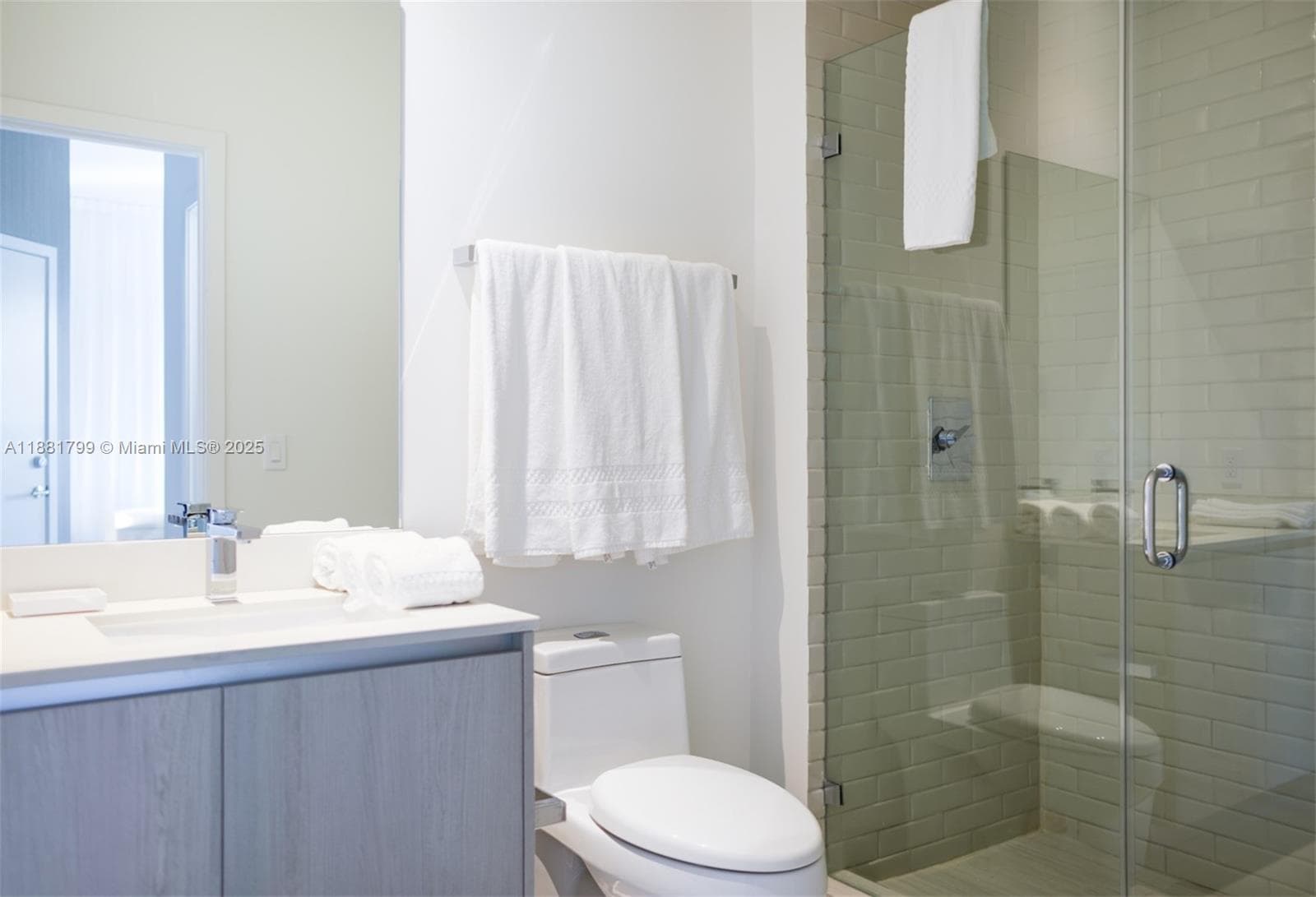 4010 Ocean Dr R302 photo 20
