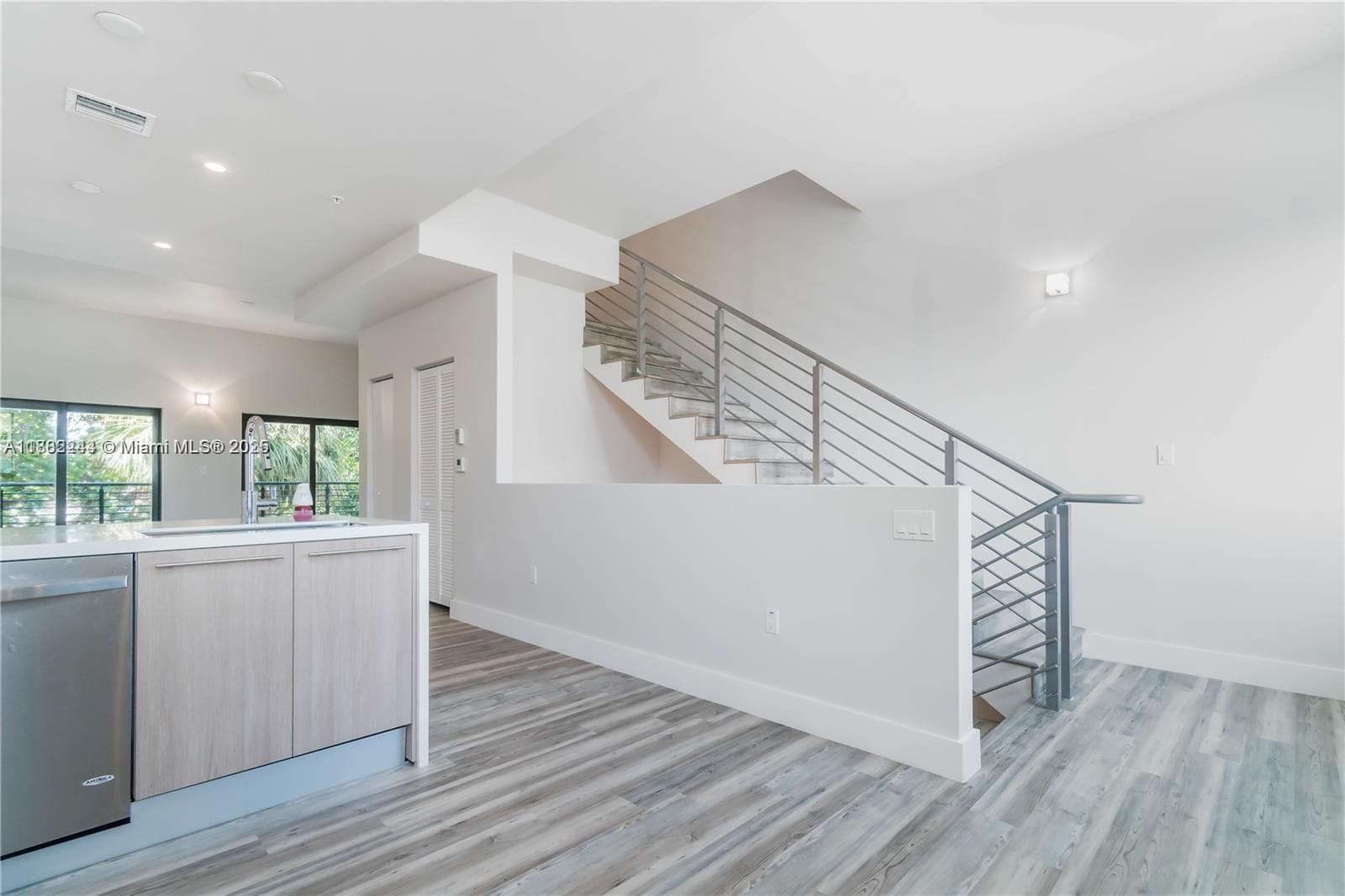 532 1st Cir 0 photo 13