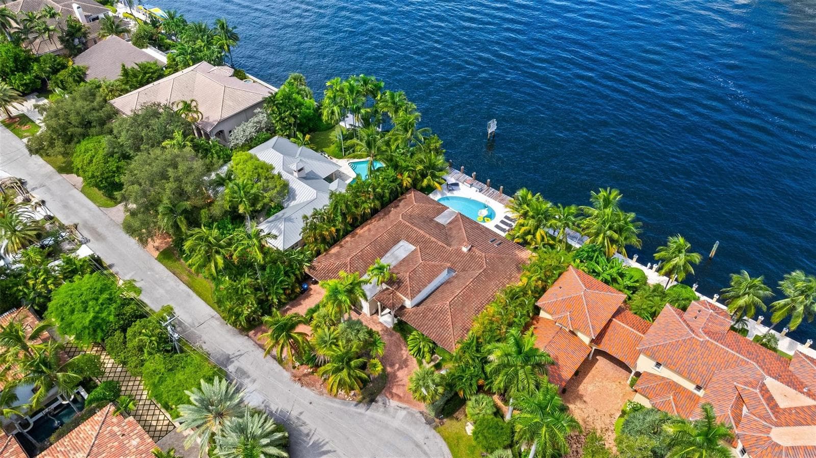 2701 Aqua Vista Boulevard 3
