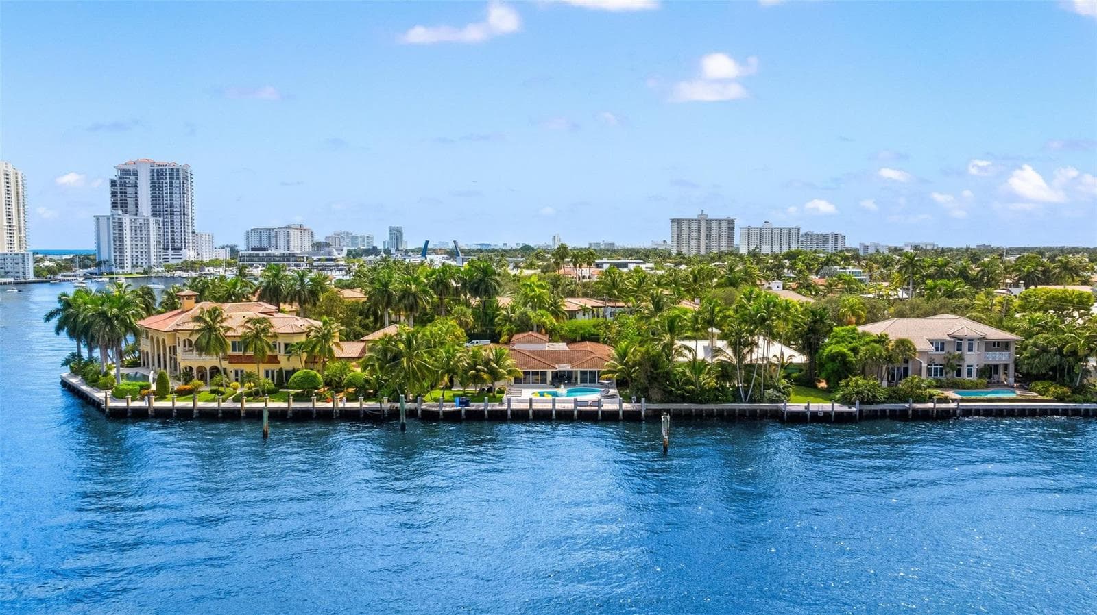 2701 Aqua Vista Boulevard 4