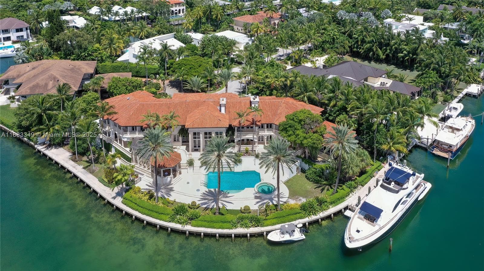 260 Cape Florida Dr 2