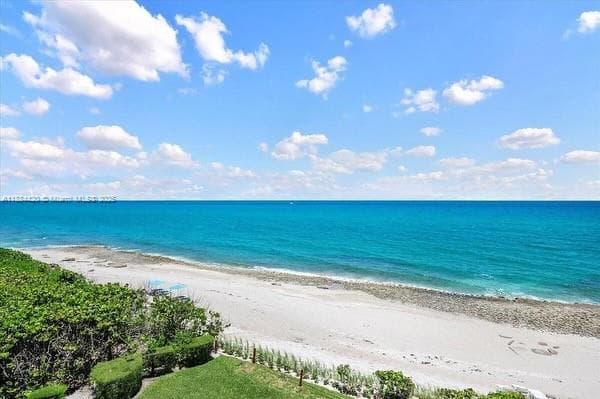 4200 Ocean Dr 2