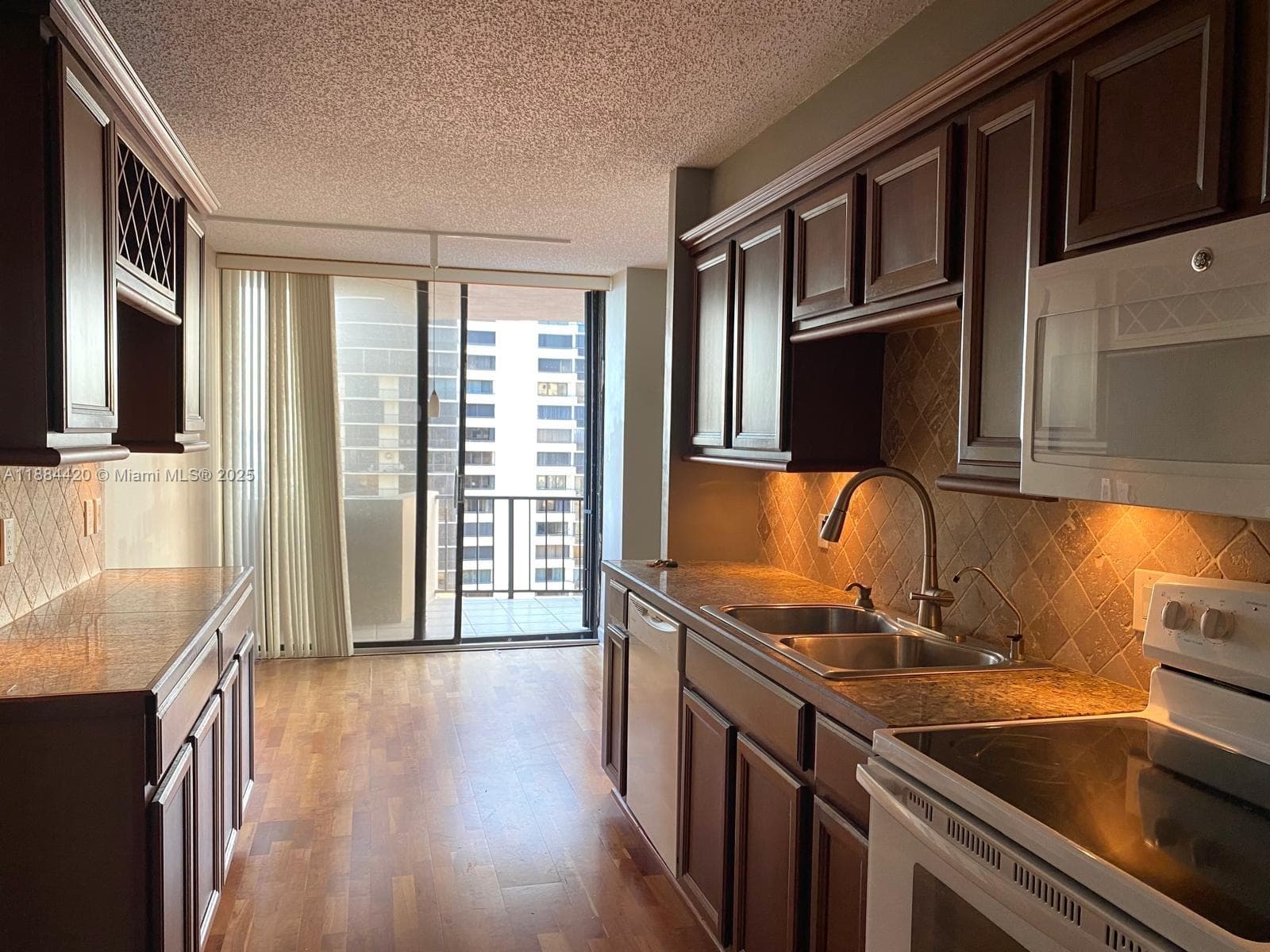 4200 Ocean Dr 1-1103 photo 6