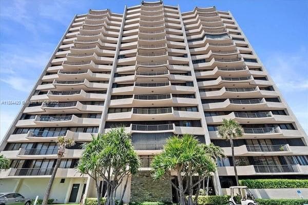 4200 Ocean Dr 1