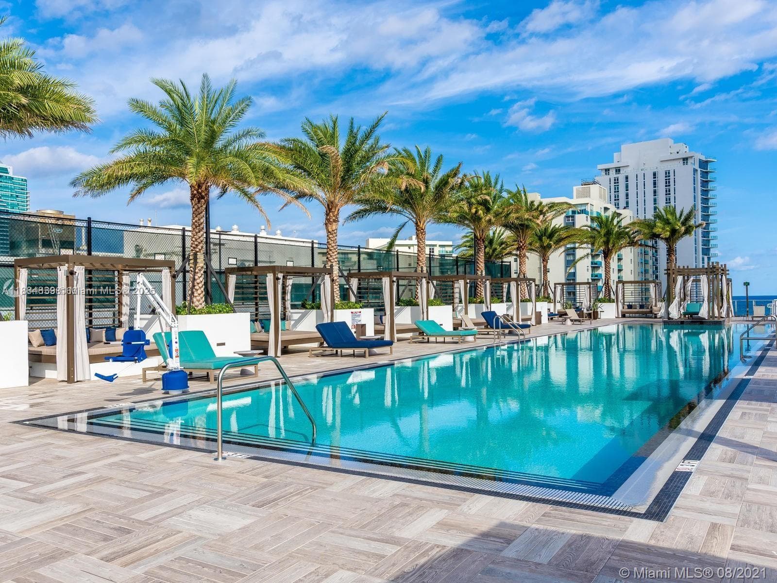 4010 Ocean Dr 5