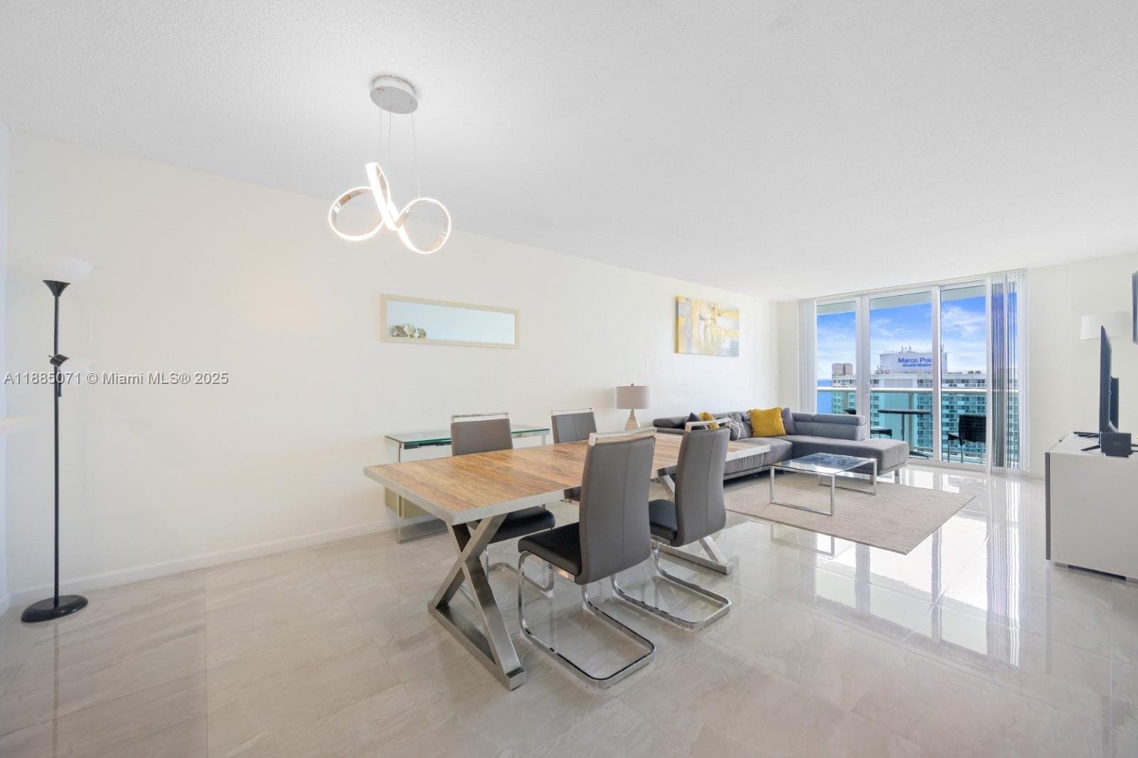 19370 Collins Ave 1425 photo 7