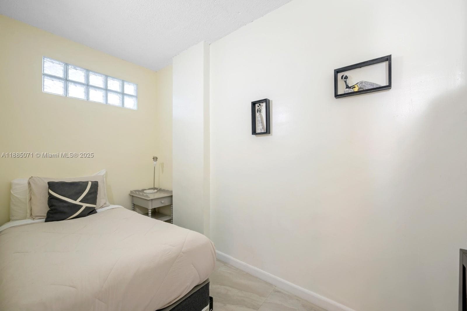 19370 Collins Ave 1425 photo 14