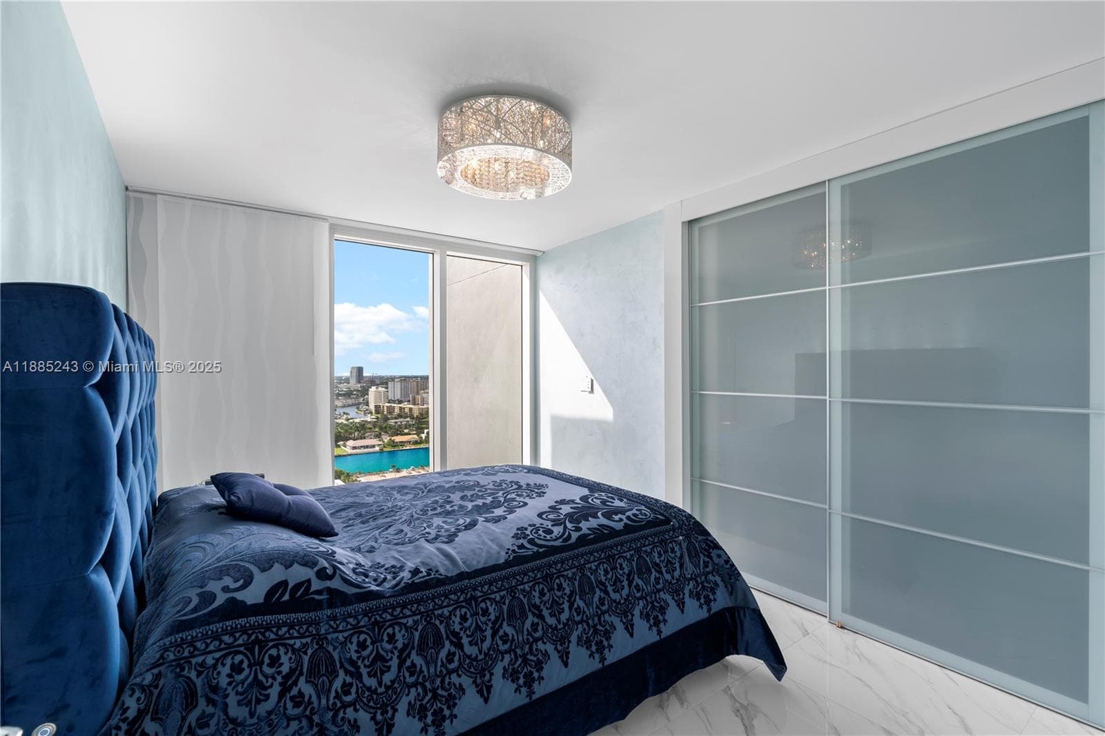 2030 Ocean Drive 2127 photo 16