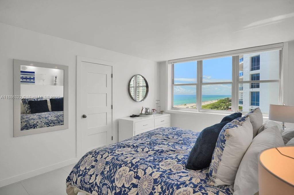 6039 Collins Ave 1126 photo 10