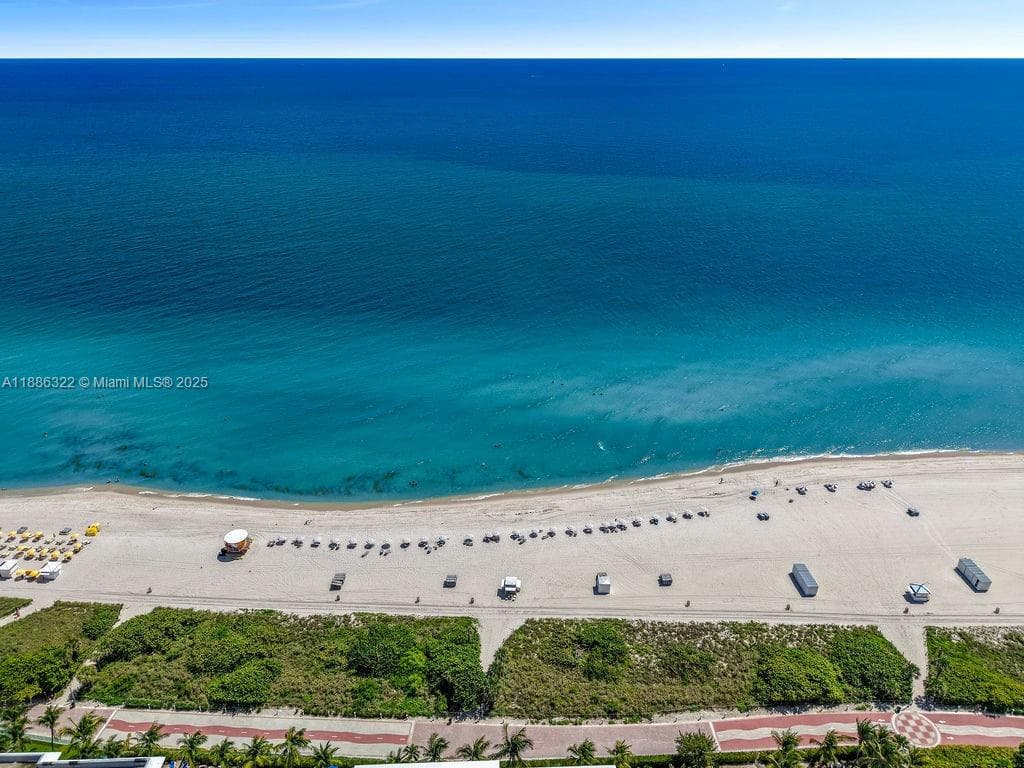 6039 Collins Ave 1126 photo 19