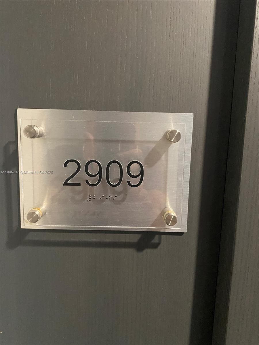 1800 Ocean Dr 2