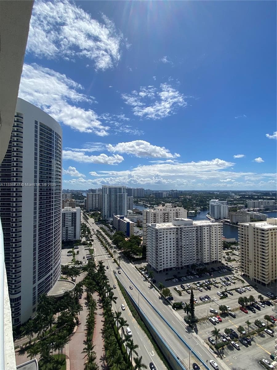 1800 Ocean Dr 2909 photo 14