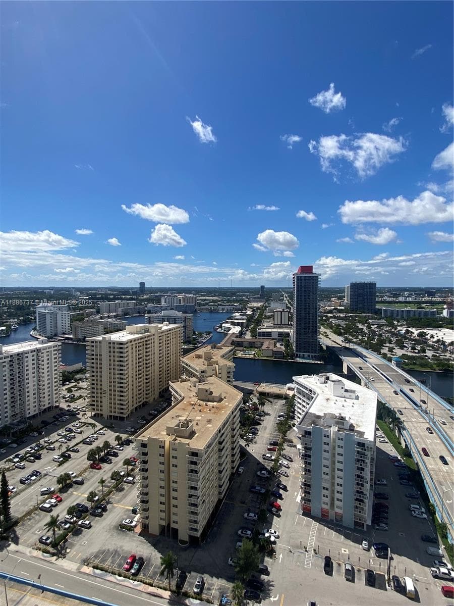 1800 Ocean Dr 2909 photo 15