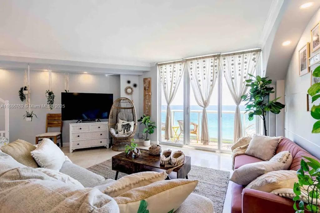 3901 Ocean Dr 1
