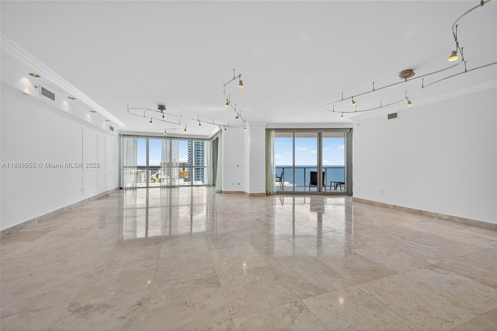 3101 Ocean Dr 2403 photo 6