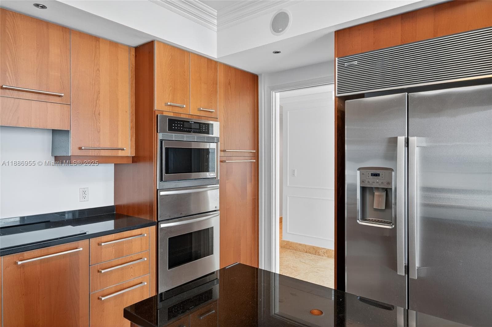 3101 Ocean Dr 2403 photo 13
