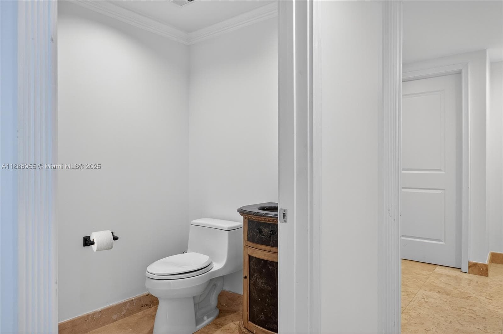 3101 Ocean Dr 2403 photo 22