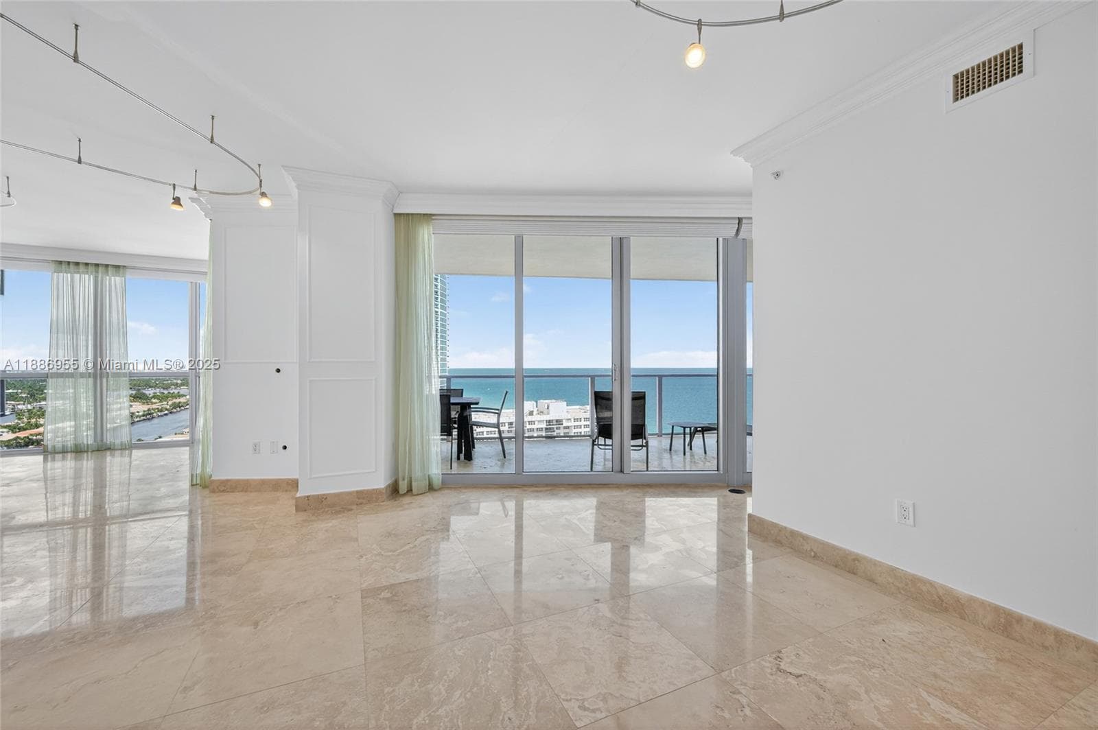 3101 Ocean Dr 2403 photo 7